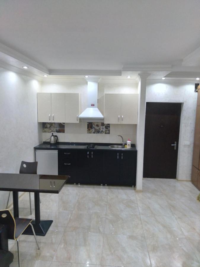 Apartment Melashvili 4 巴统 外观 照片