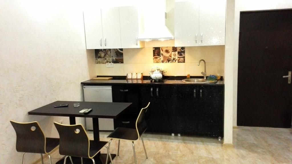 Apartment Melashvili 4 巴统 外观 照片